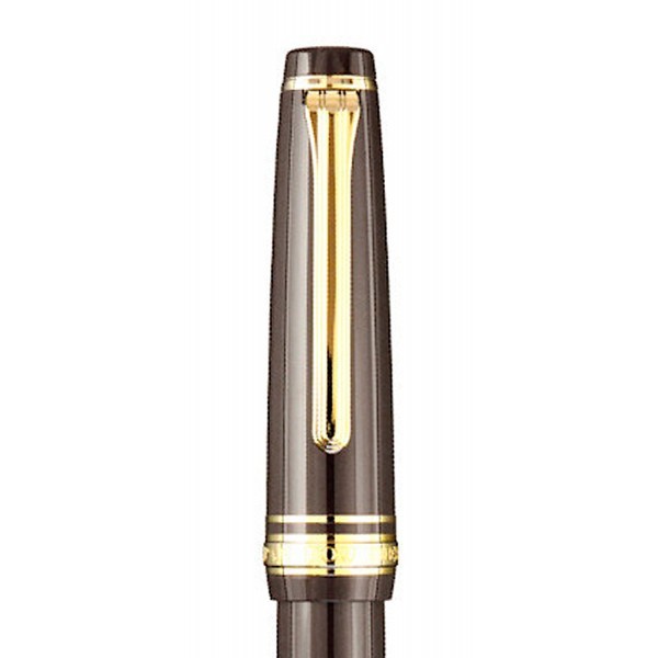 Cap and clip of the Sailor PG Slim Mini Puff Brown writing pen