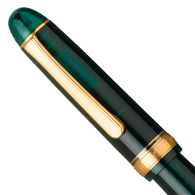 Detail of the Platinum Century Laurel Green cap